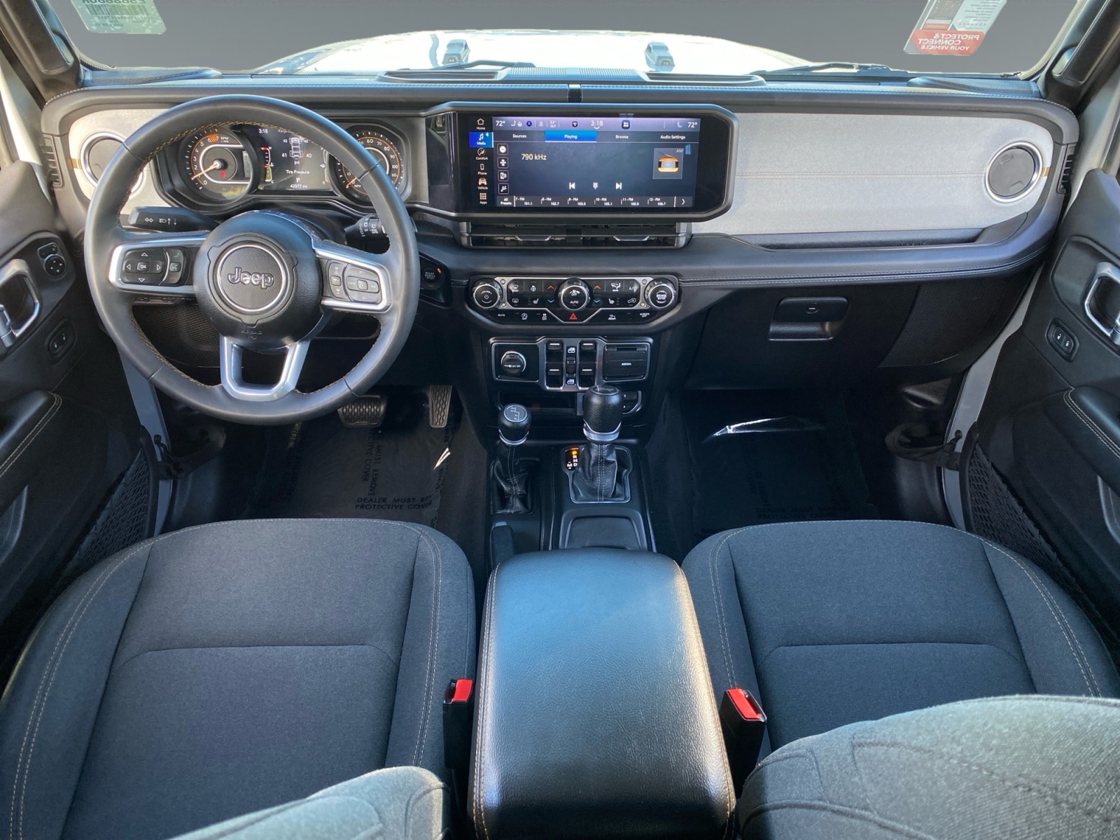 2024 Jeep Wrangler 4-Door Sahara - Photo 10