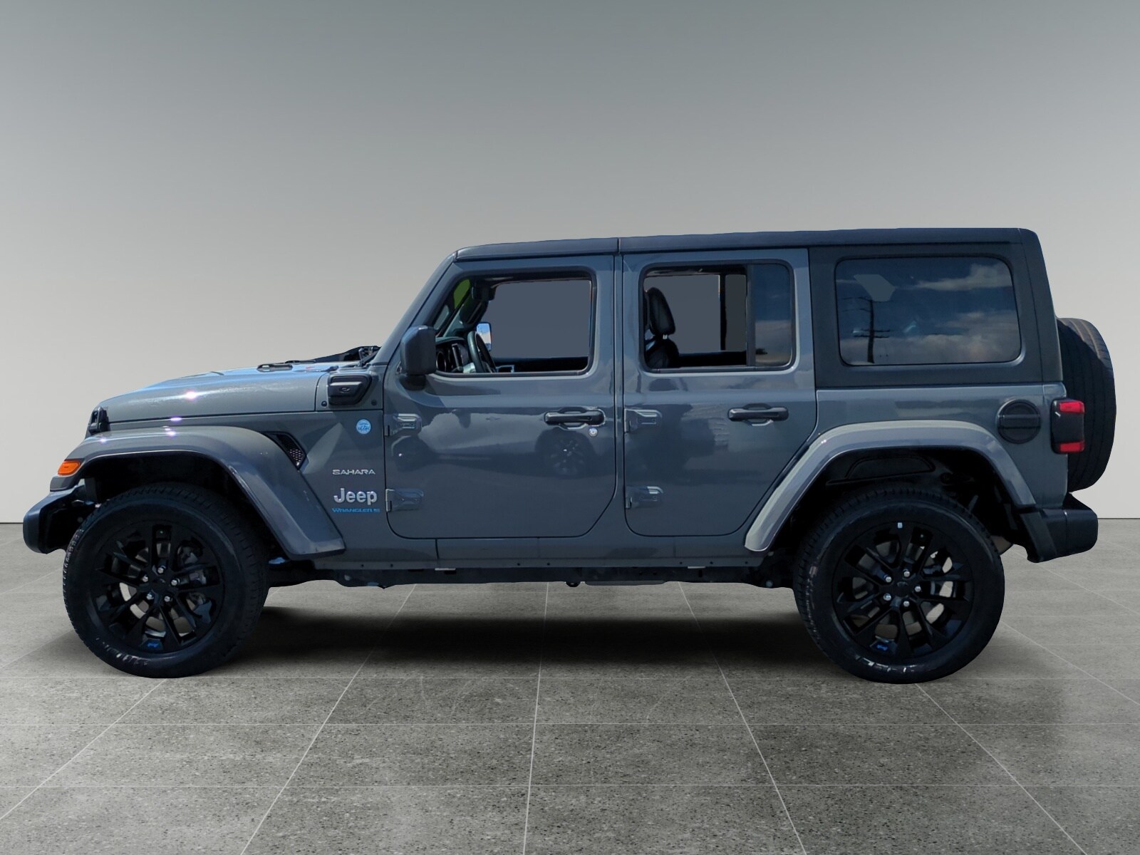 2023 Jeep Wrangler Sahara 4xe photo 2
