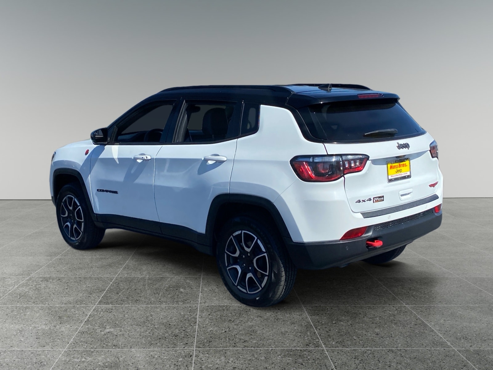 2024 Jeep Compass Trailhawk photo 3