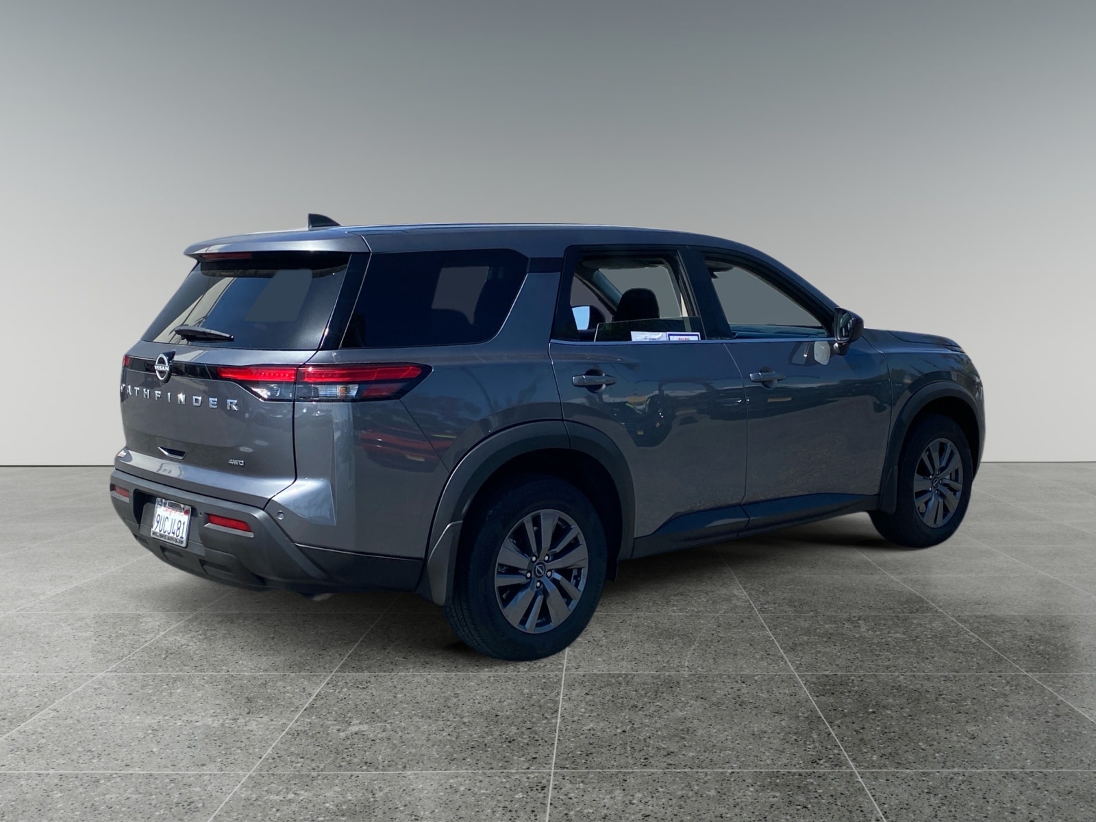 2025 Nissan Pathfinder S photo 5