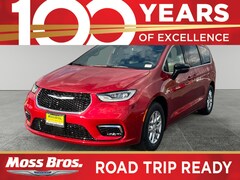 2026 Chrysler Pacifica Select Passenger Van