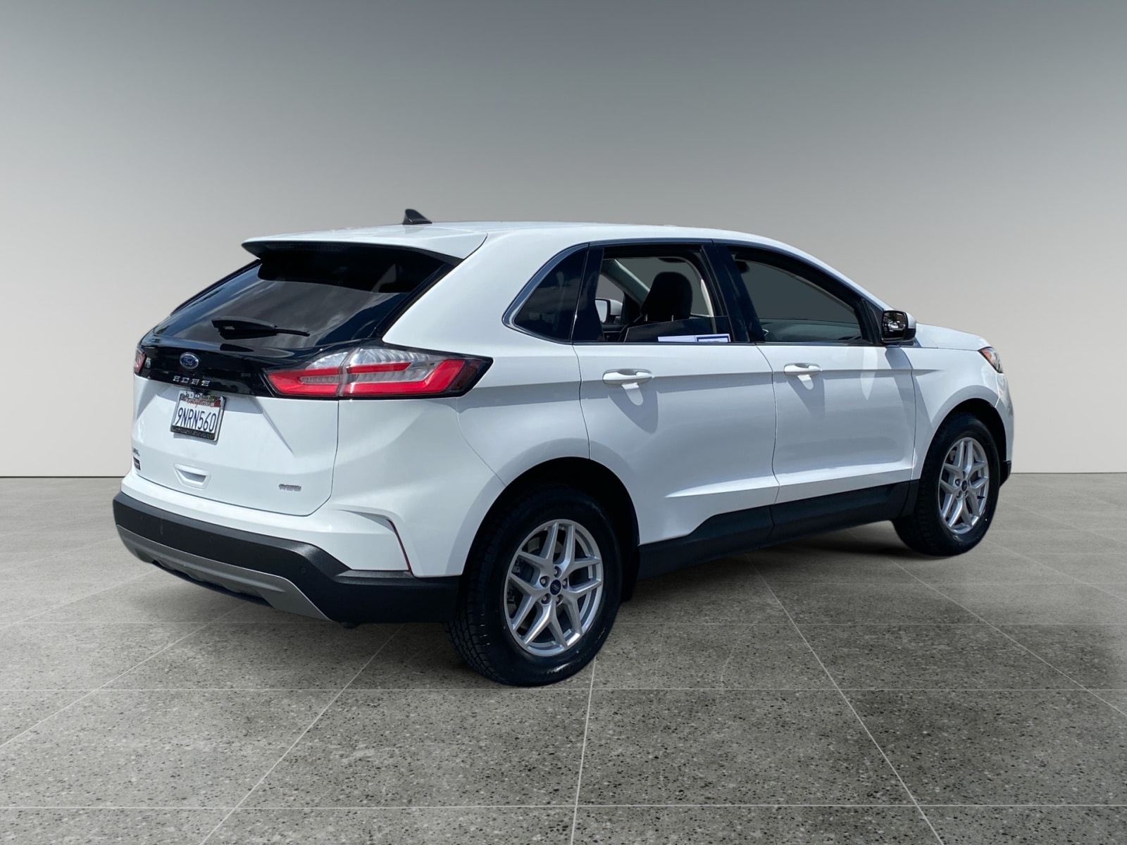 2022 Ford Edge SEL photo 5