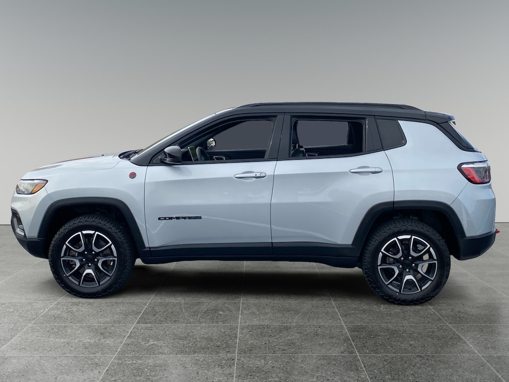 Used 2024 Jeep Compass Trailhawk SUV