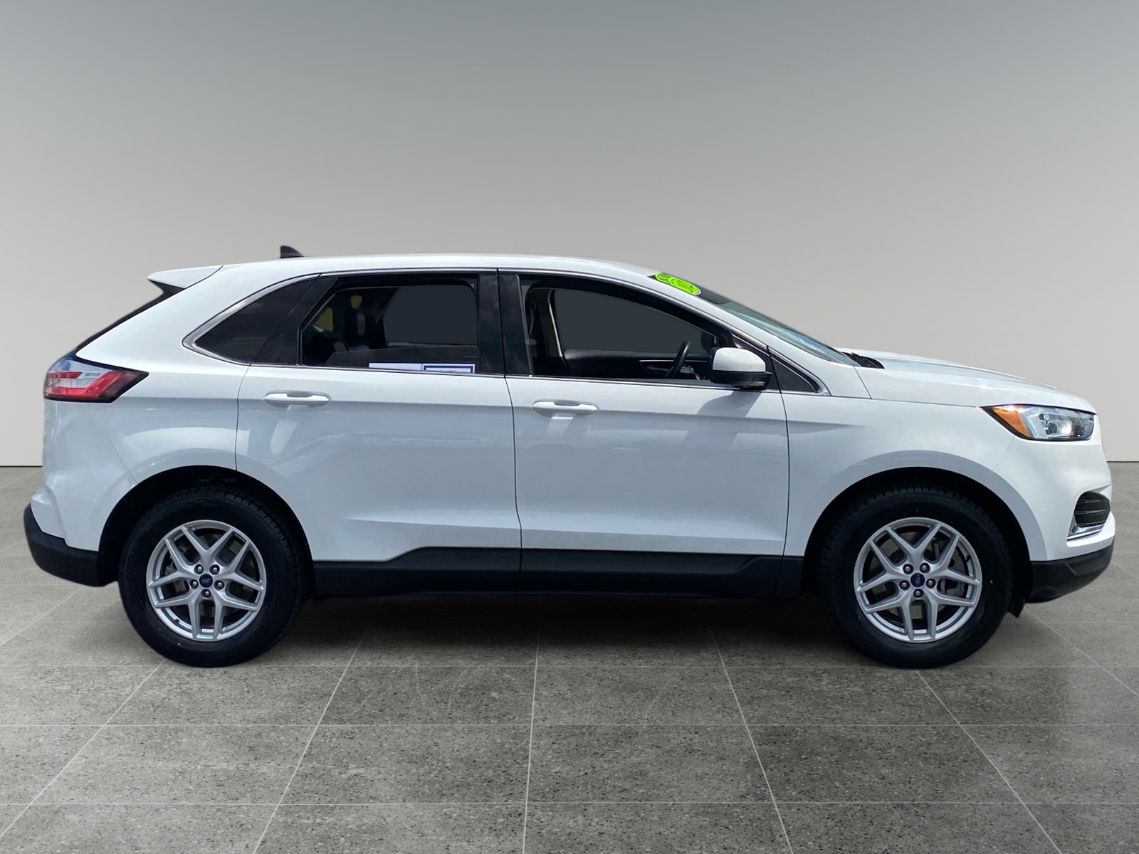 2022 Ford Edge SEL photo 6