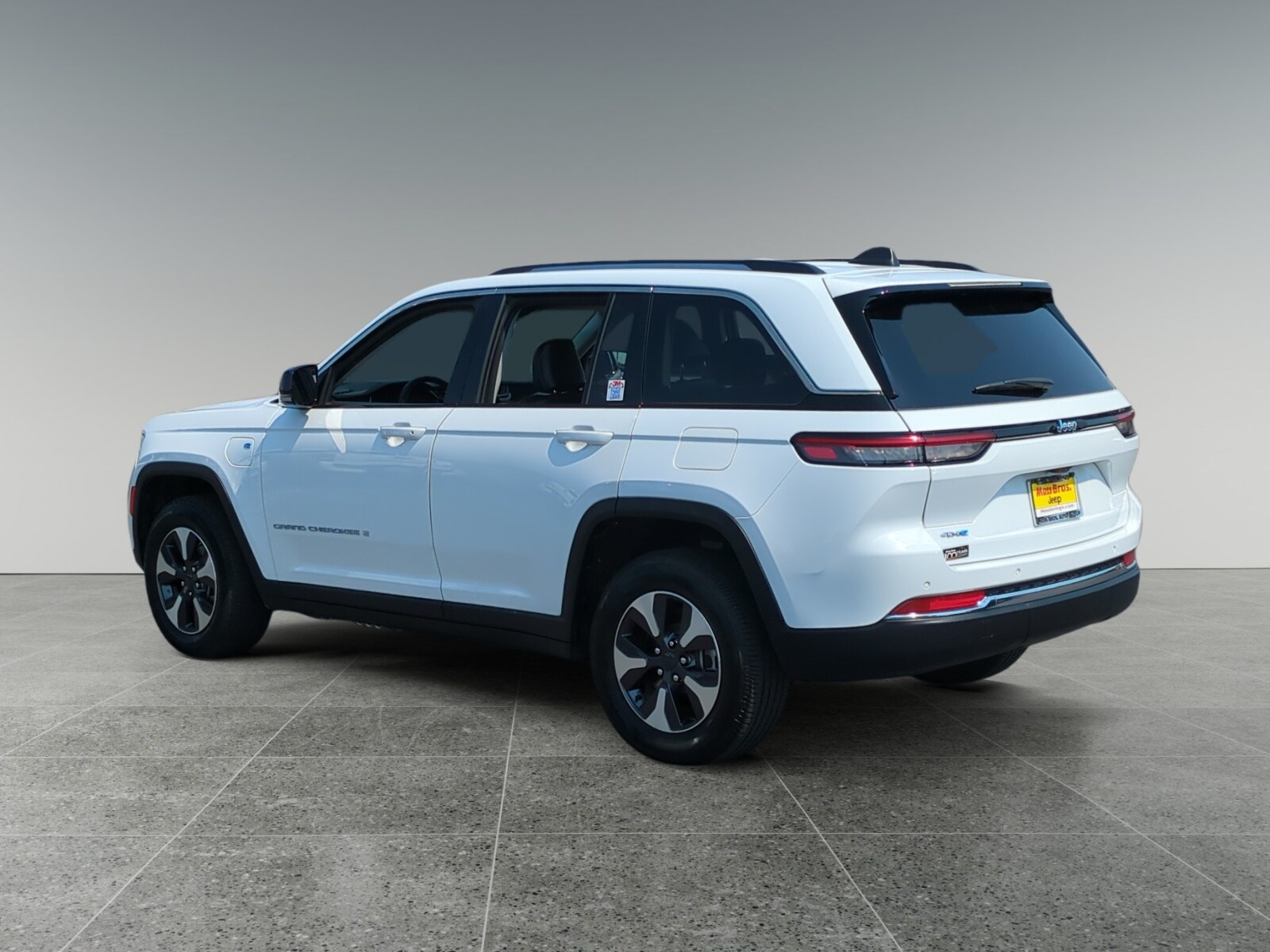 2024 Jeep Cherokee Limited 4xe photo 3