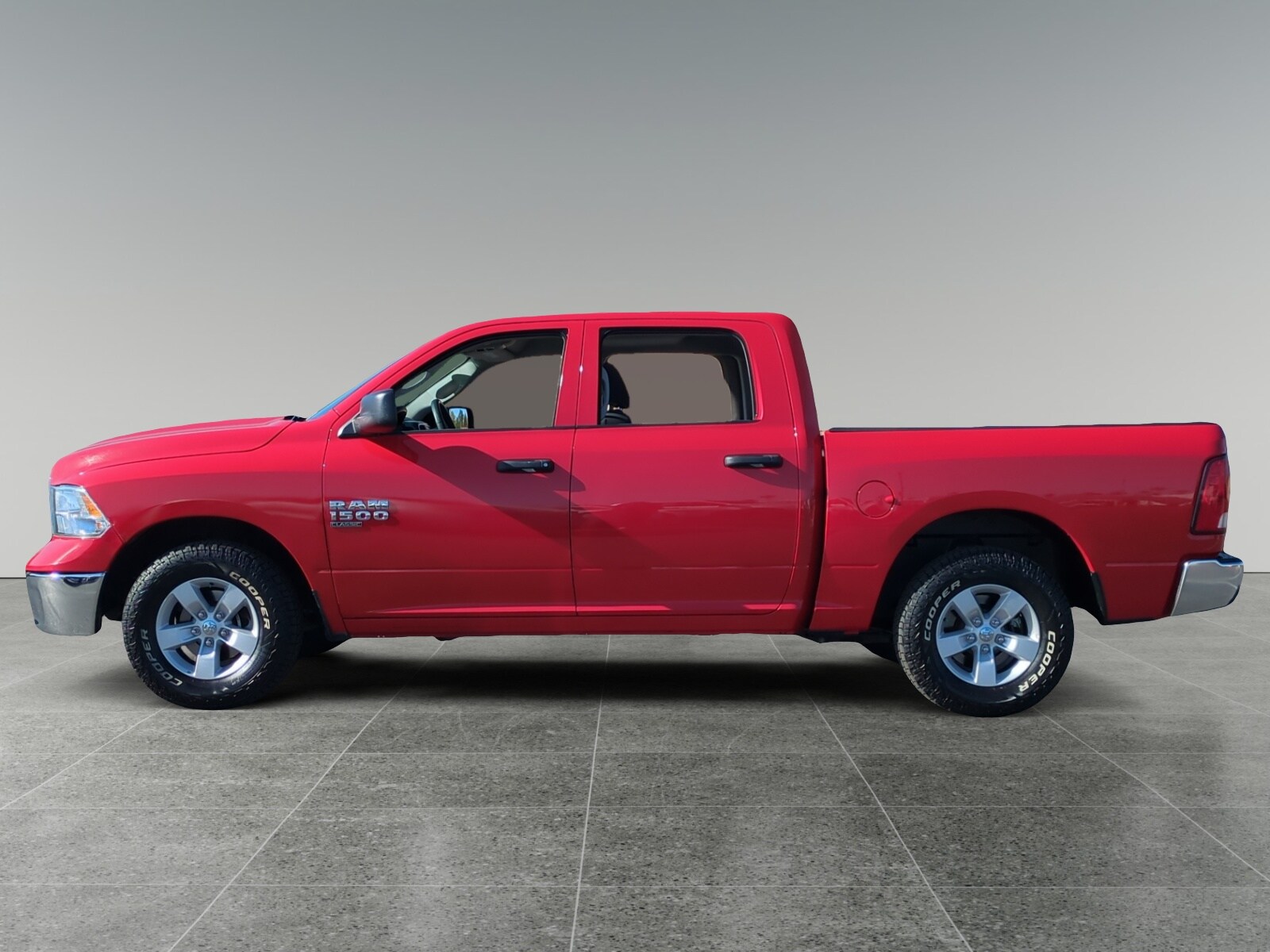 2022 Ram 1500 Classic SLT photo 2