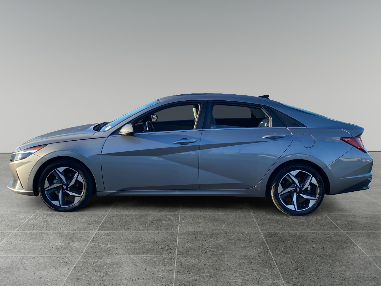 Used 2023 Hyundai Elantra Limited with VIN KMHLN4AJXPU037357 for sale in San Bernardino, CA