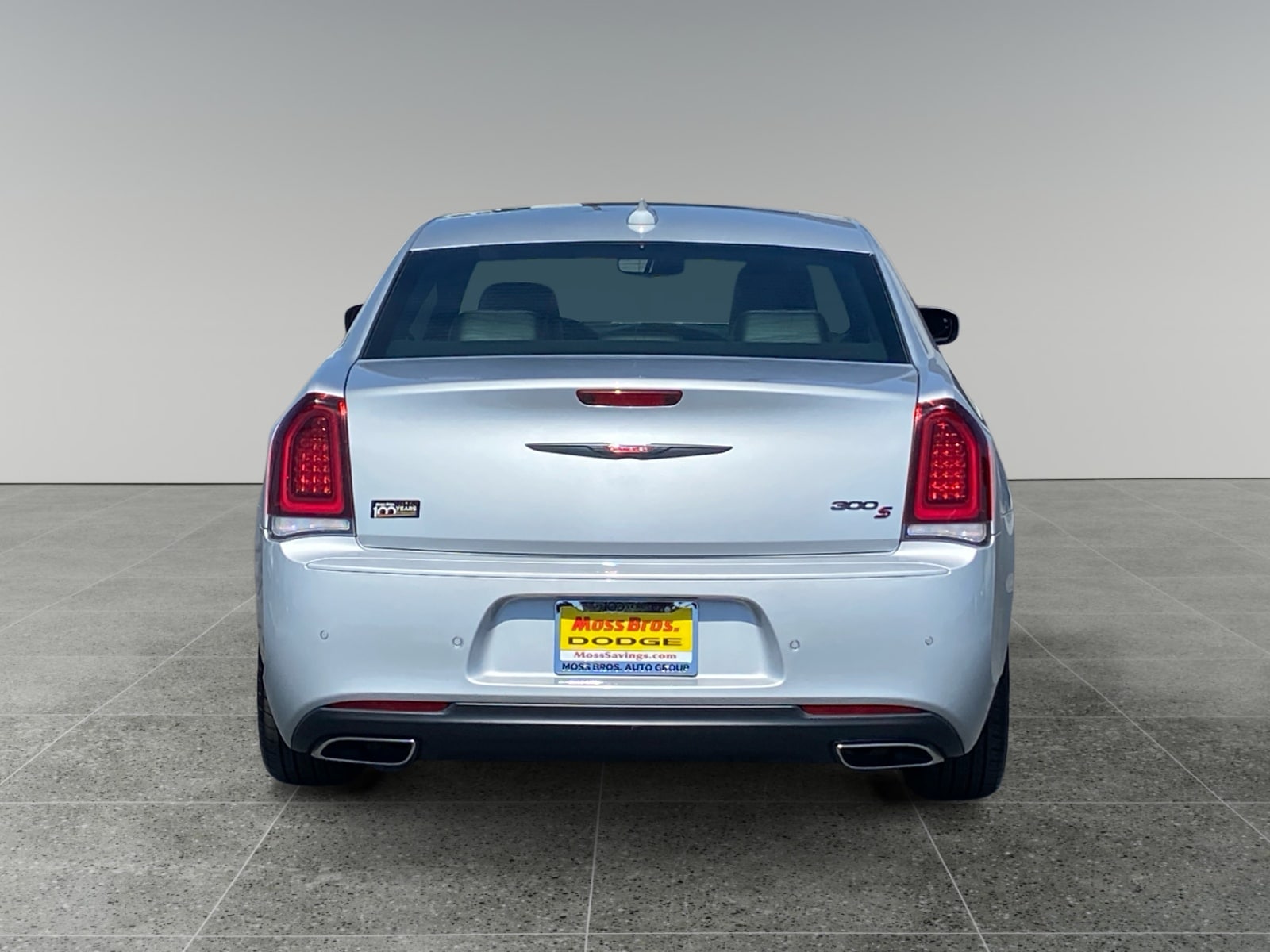 2023 Chrysler 300 S photo 4