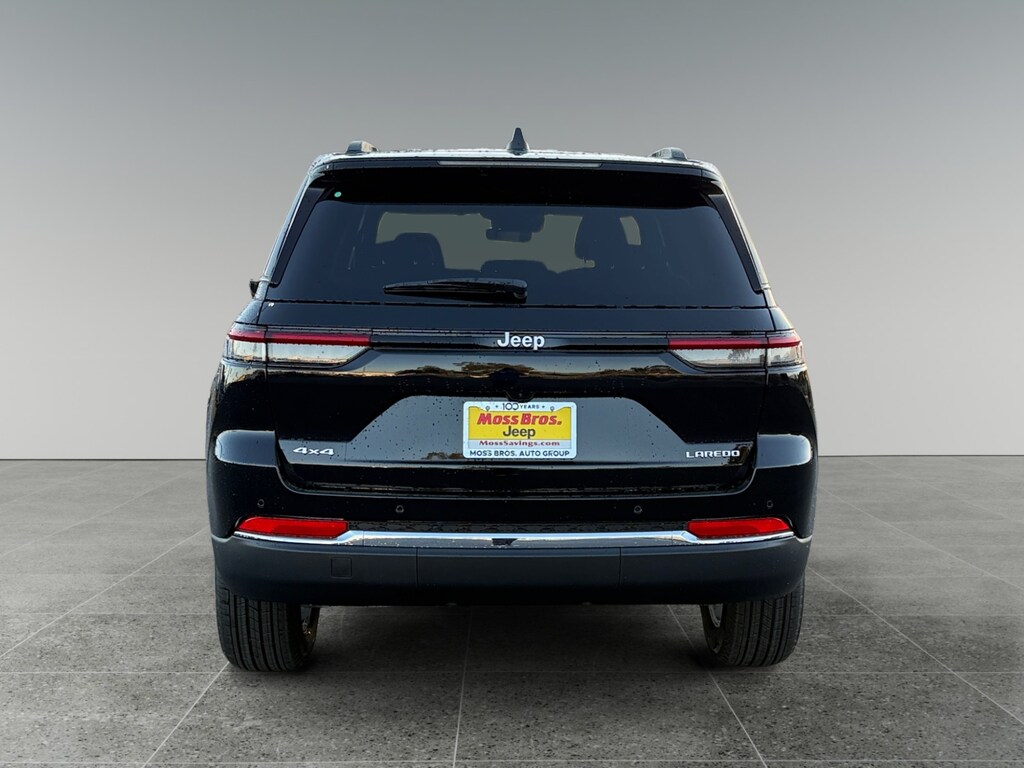 New 2025 Jeep Grand Cherokee Laredo Sport Utility
