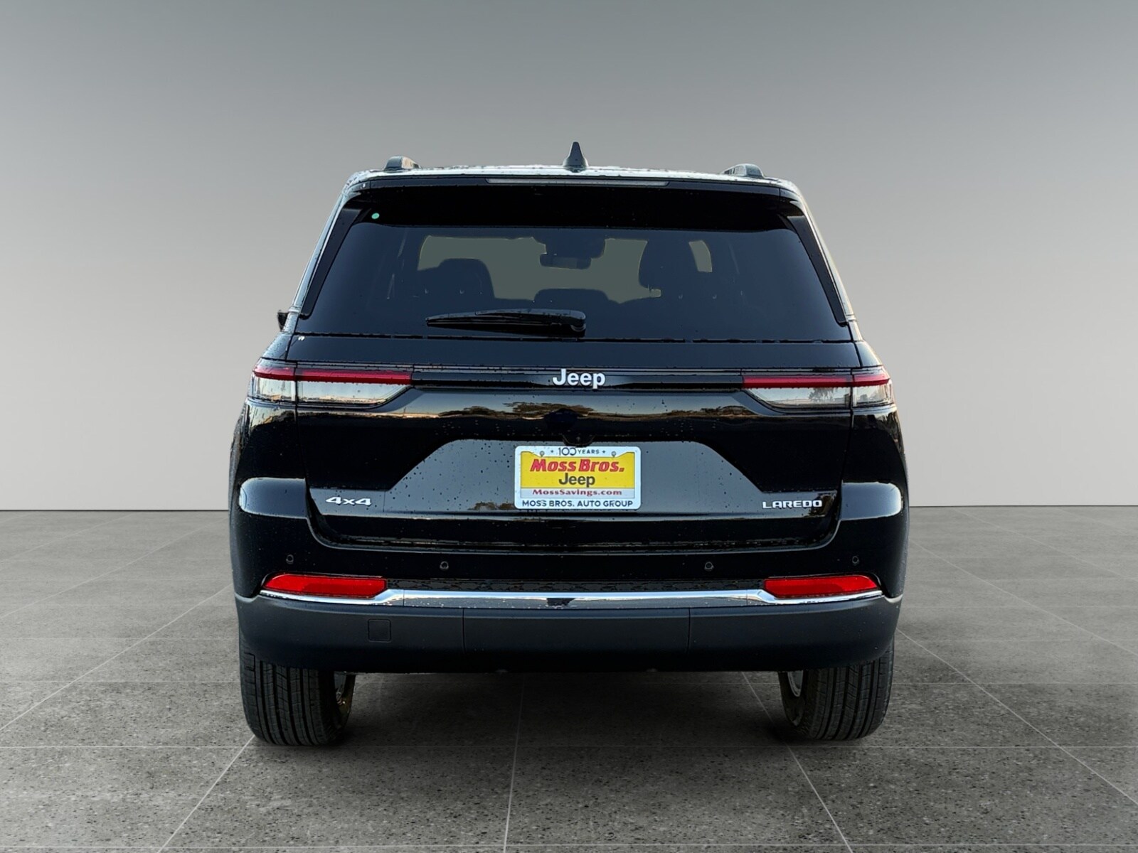 2025 Jeep Grand Cherokee Laredo X photo 3