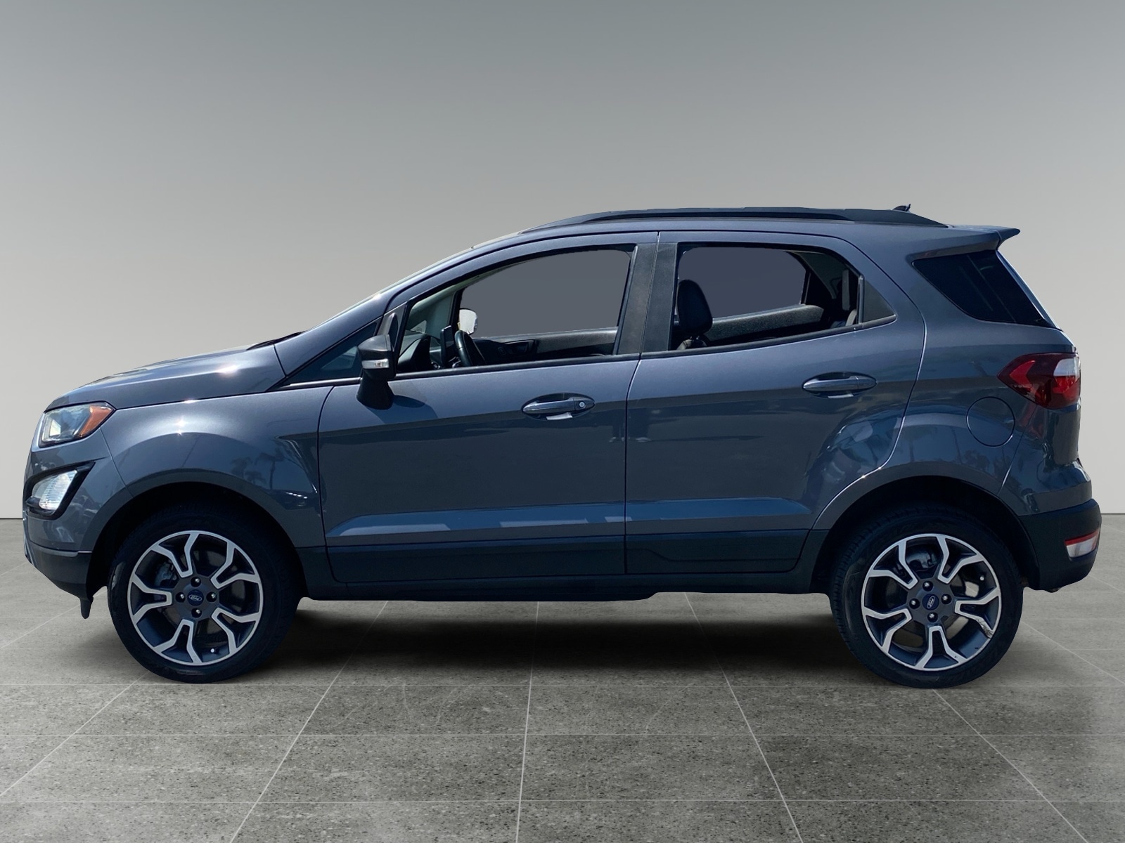 2020 Ford EcoSport SES photo 2