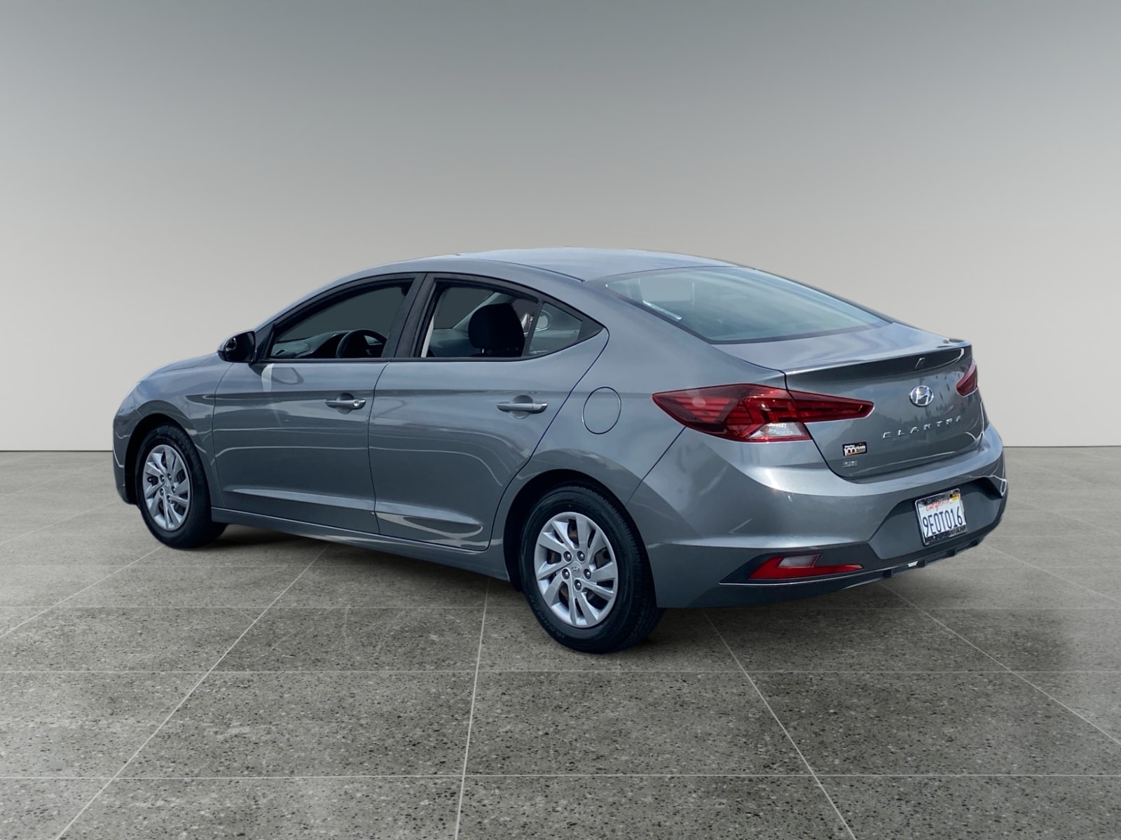 2019 Hyundai Elantra SE photo 3