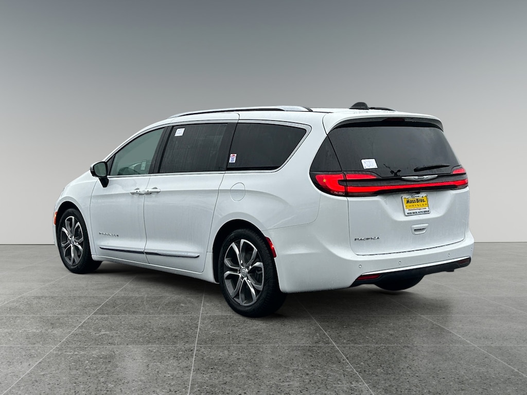 New 2026 Chrysler Pacifica Pinnacle Passenger Van