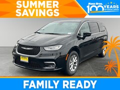 2026 Chrysler Pacifica Select Passenger Van