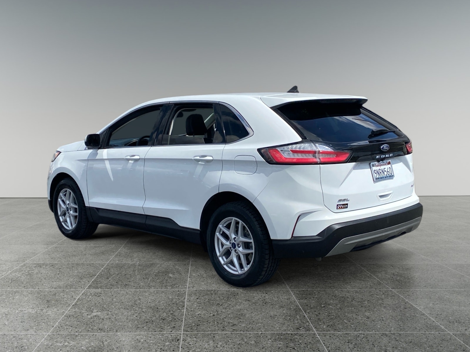 2022 Ford Edge SEL photo 3