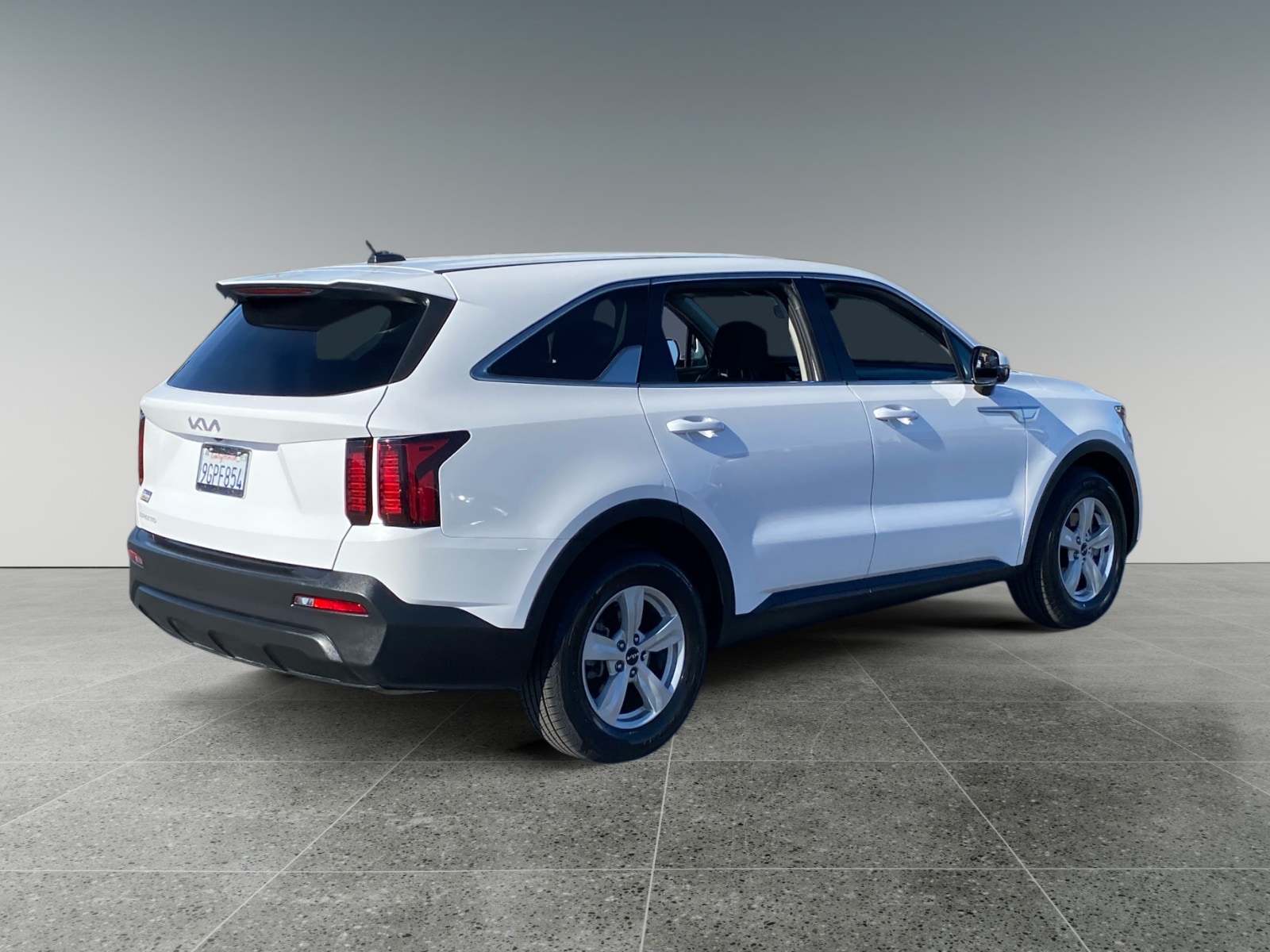 2023 Kia Sorento LX photo 5