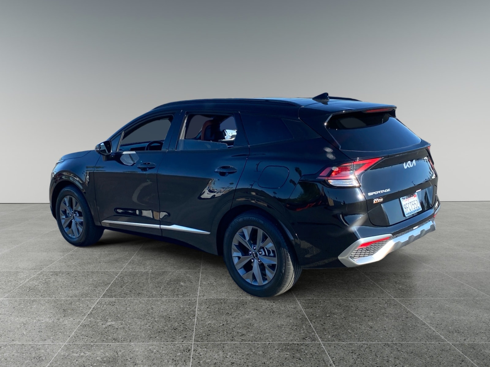 2023 Kia Sportage SX photo 3