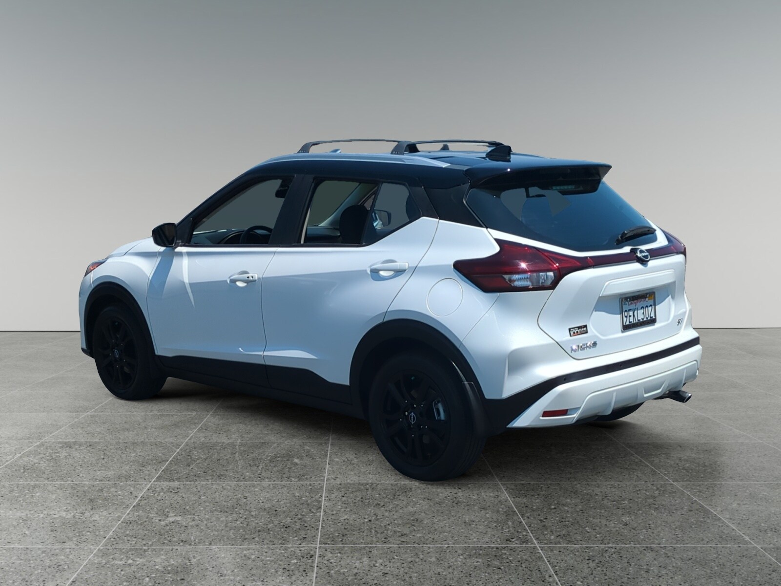 2023 Nissan Kicks SV photo 3
