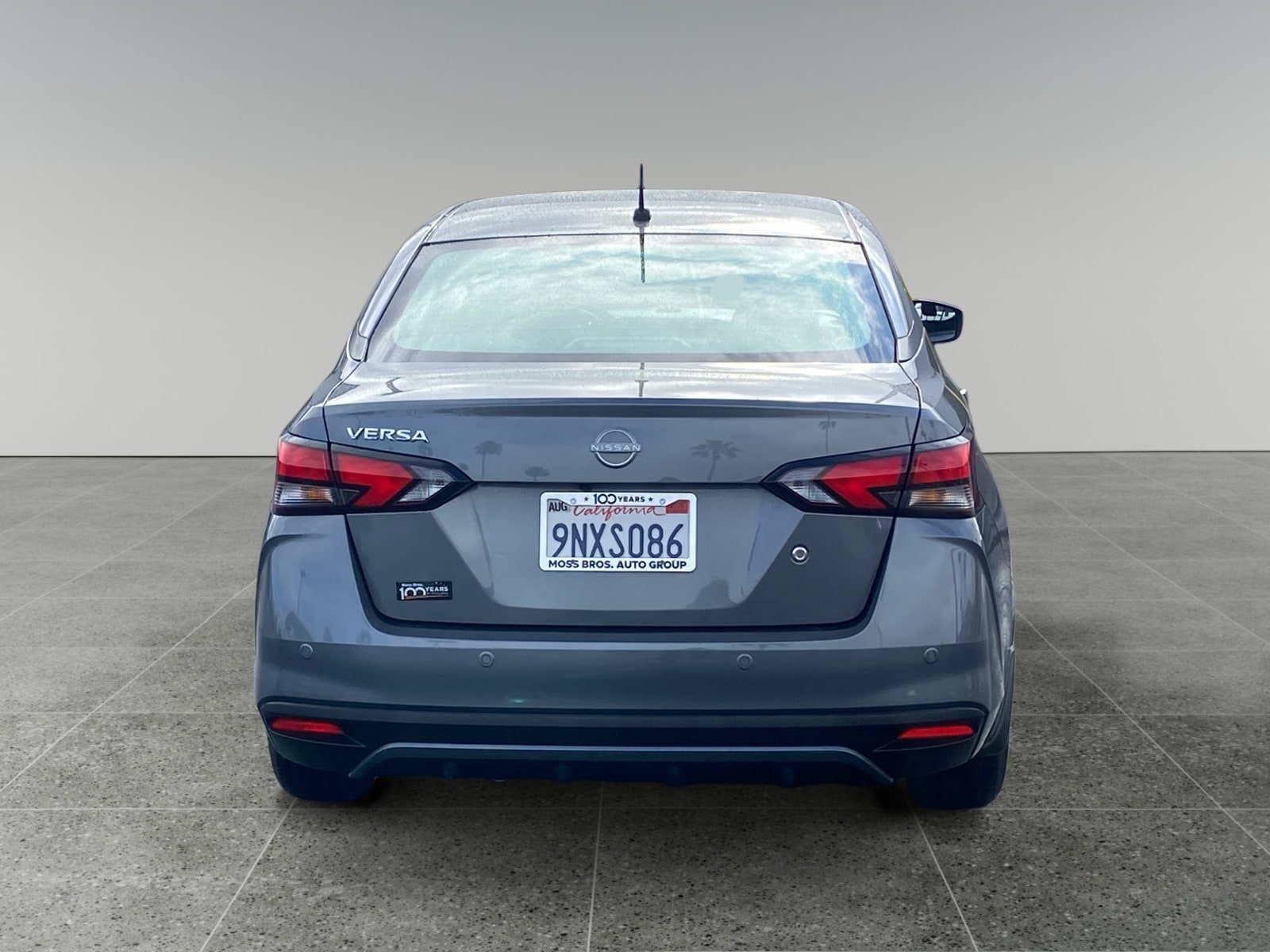 2024 Nissan Versa 1.6 S photo 4