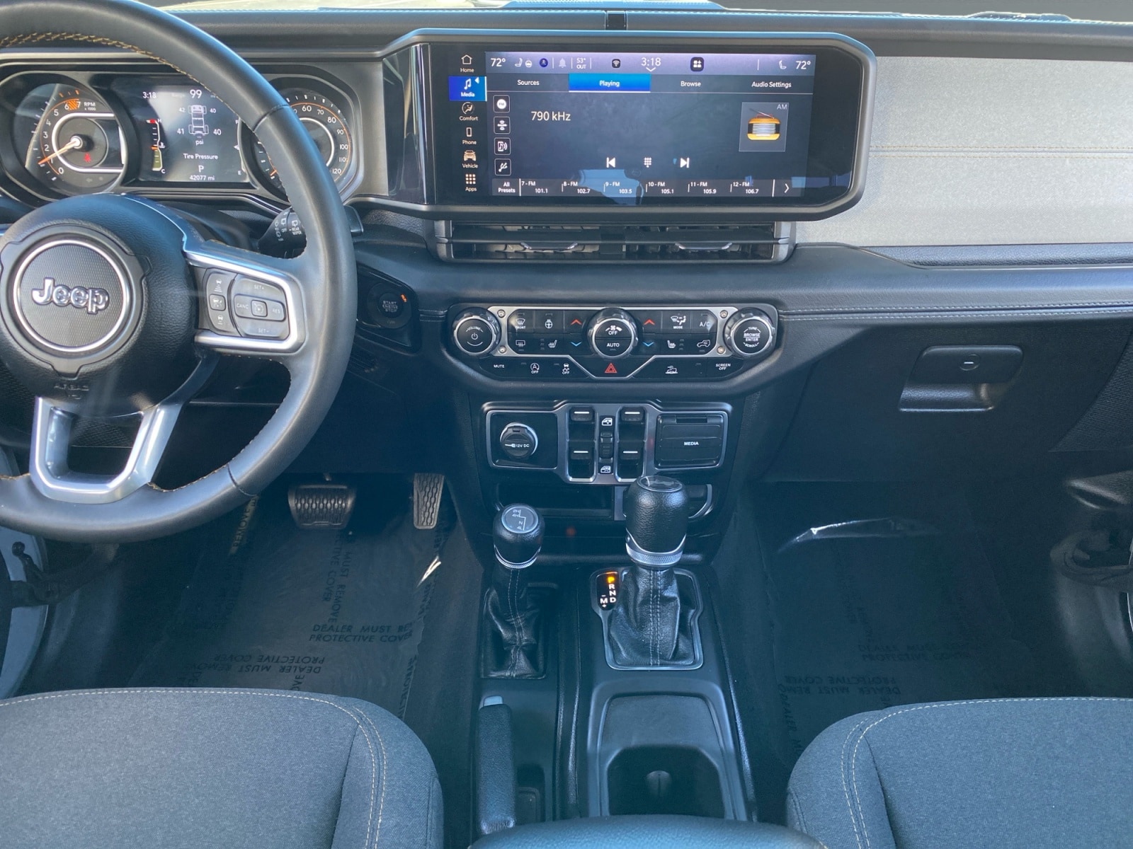 2024 Jeep Wrangler 4-Door Sahara - Photo 11