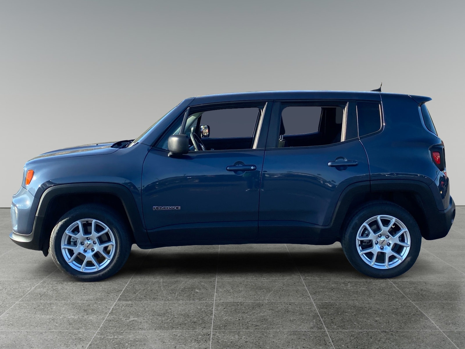 2023 Jeep Renegade Latitude photo 2