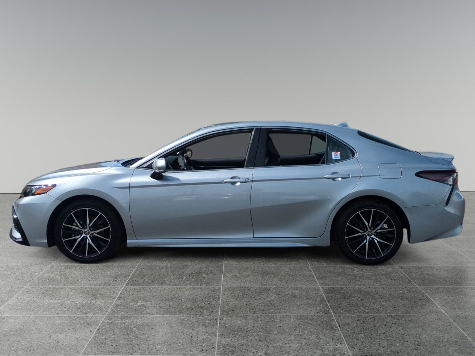 2023 Toyota Camry SE photo 2