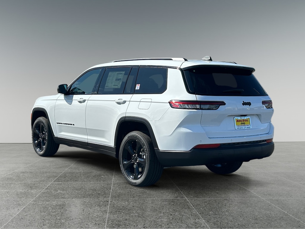 New 2025 Jeep Grand Cherokee L Laredo Sport Utility
