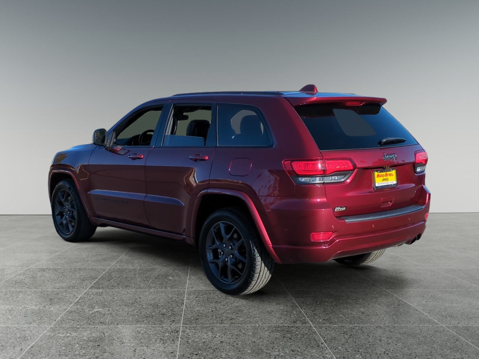 2021 Jeep Grand Cherokee 80th Anniversary Edition photo 3