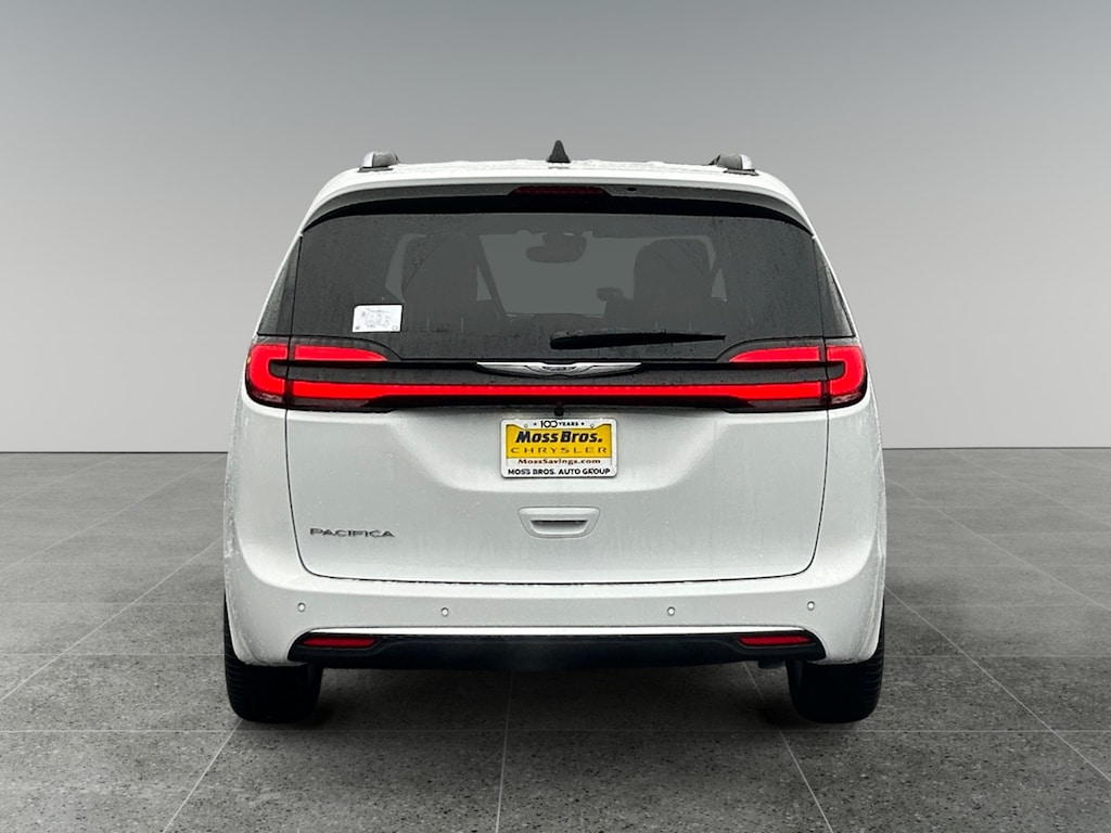 New 2026 Chrysler Pacifica Pinnacle Passenger Van