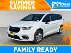 2026 Chrysler Pacifica Select Passenger Van