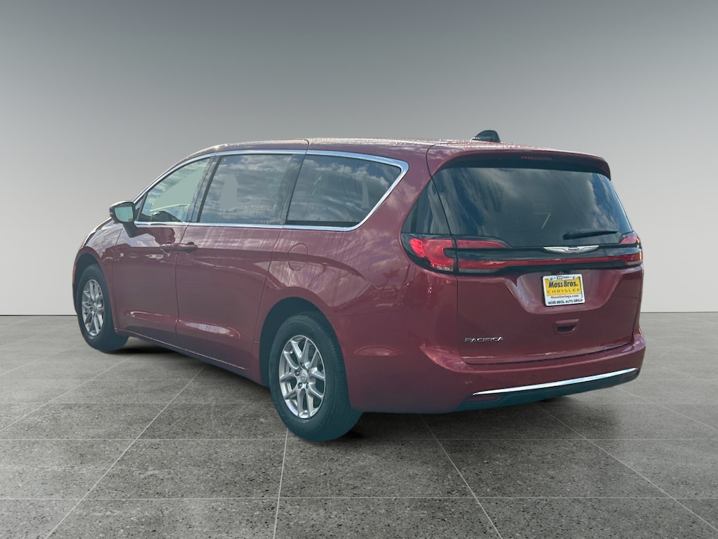 New 2026 Chrysler Pacifica Select Passenger Van