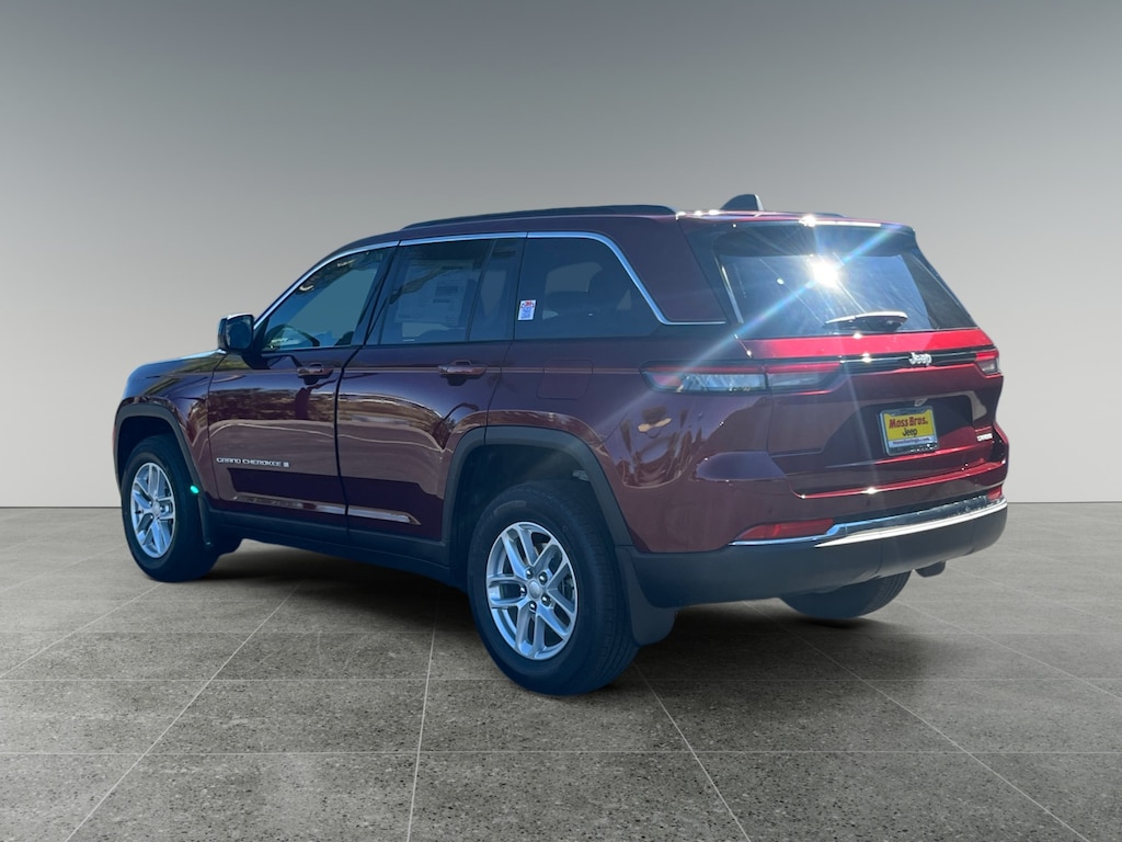 New 2026 Jeep Grand Cherokee Laredo Sport Utility