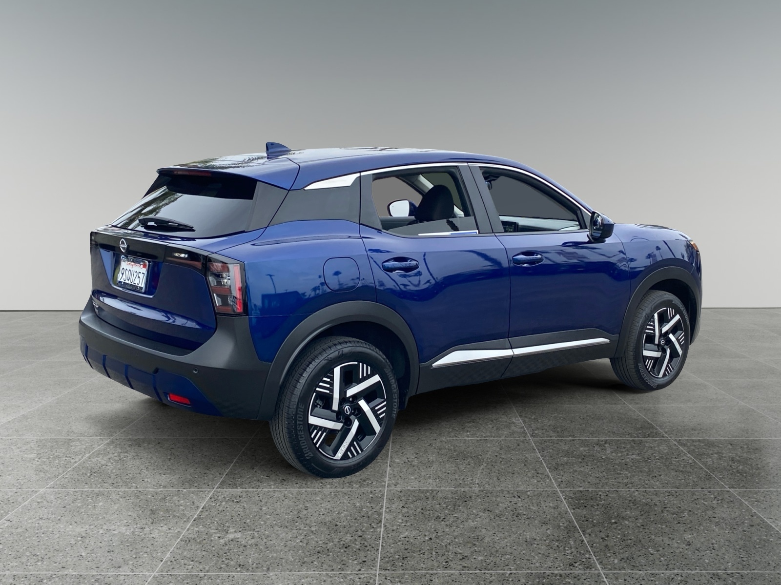 2025 Nissan Kicks SV photo 5