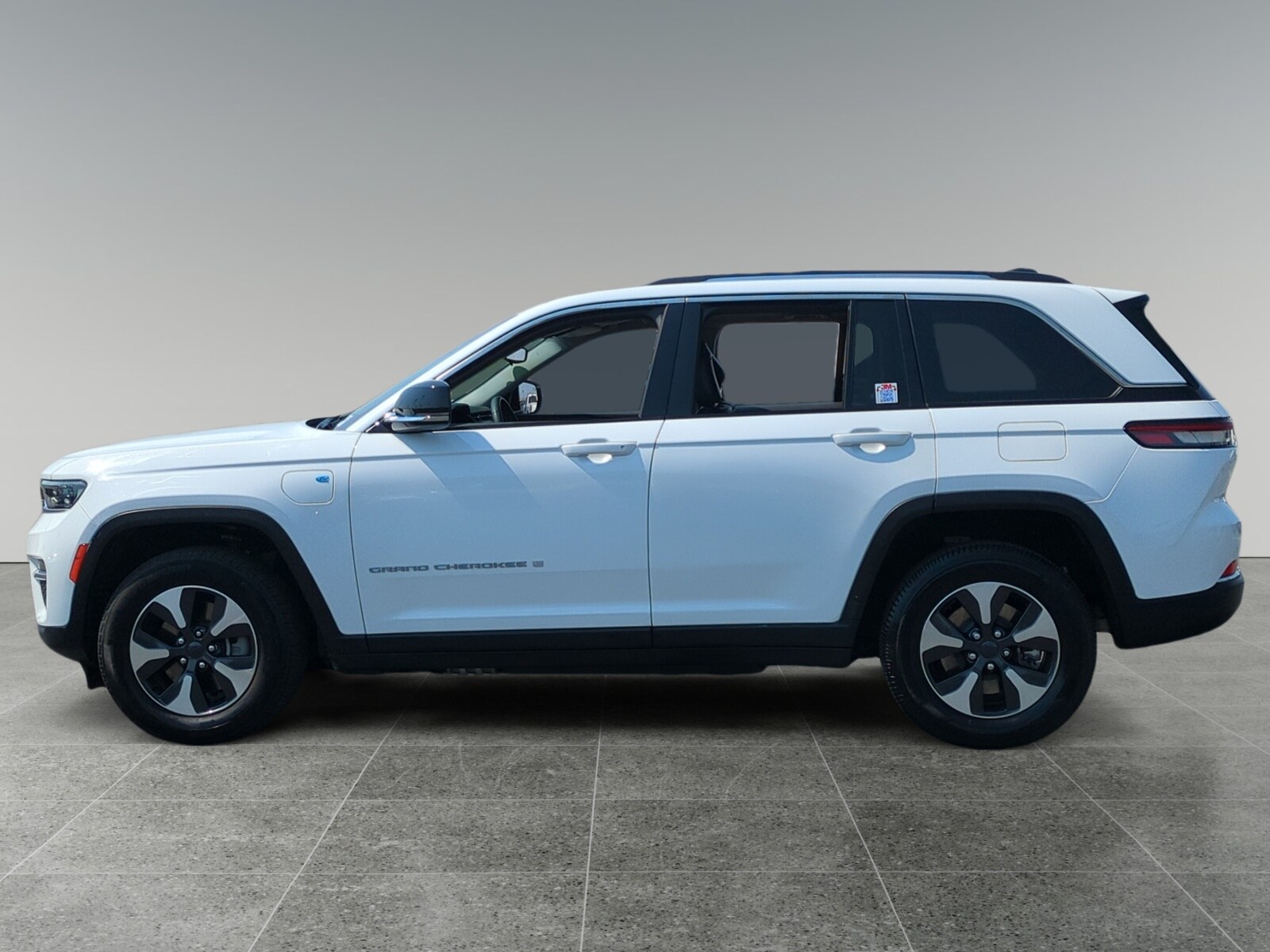 2024 Jeep Cherokee Limited 4xe photo 2