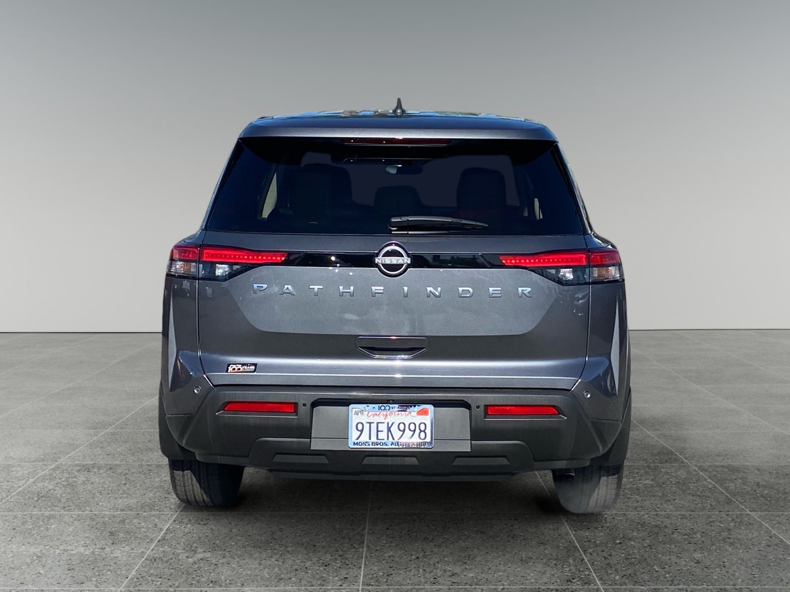 2025 Nissan Pathfinder S photo 4