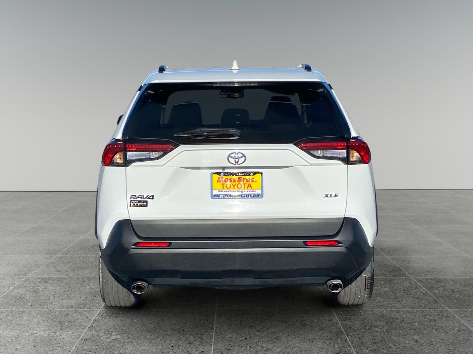 2023 Toyota RAV4 XLE photo 4