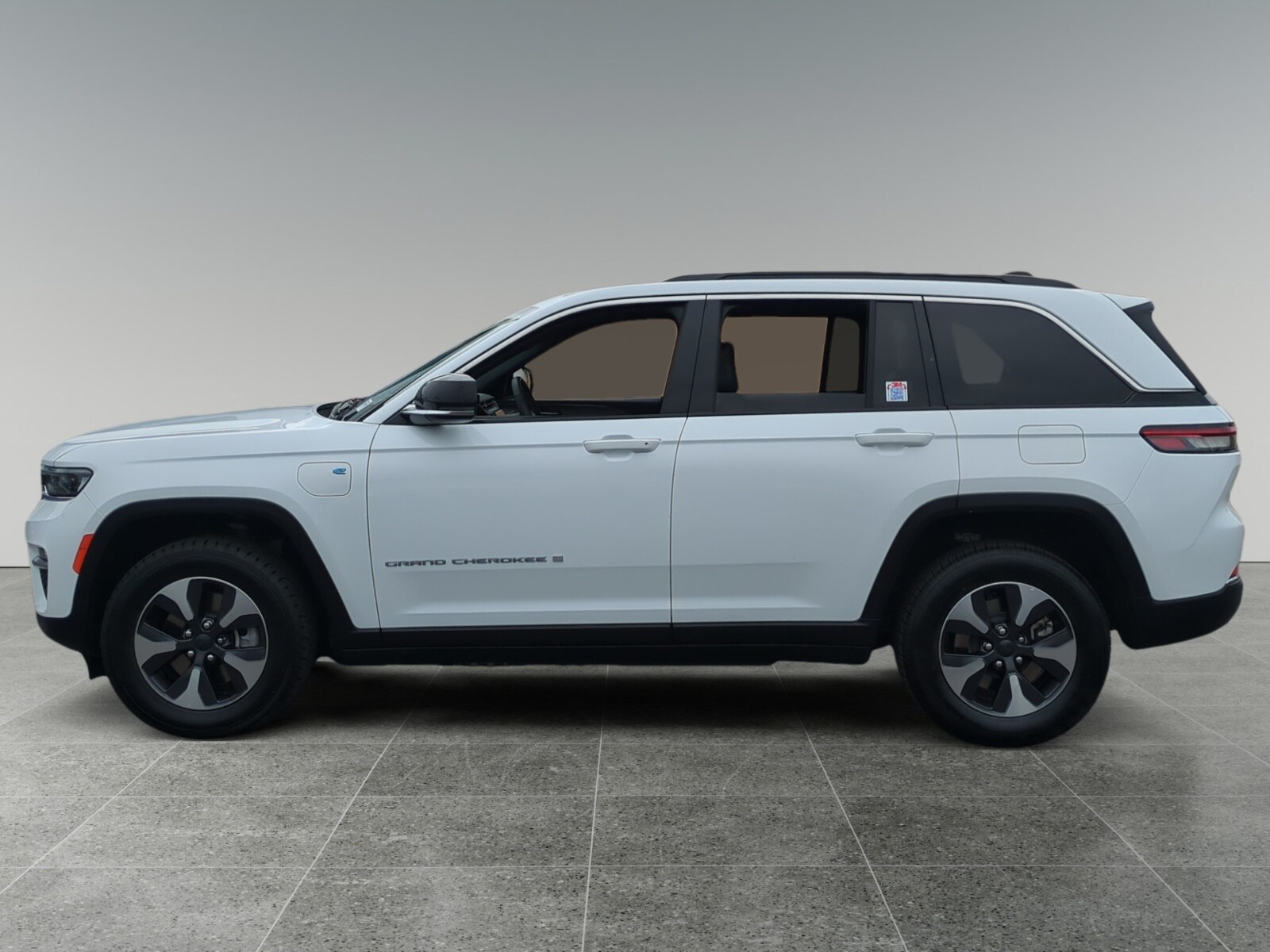 2024 Jeep Cherokee Limited 4xe photo 2