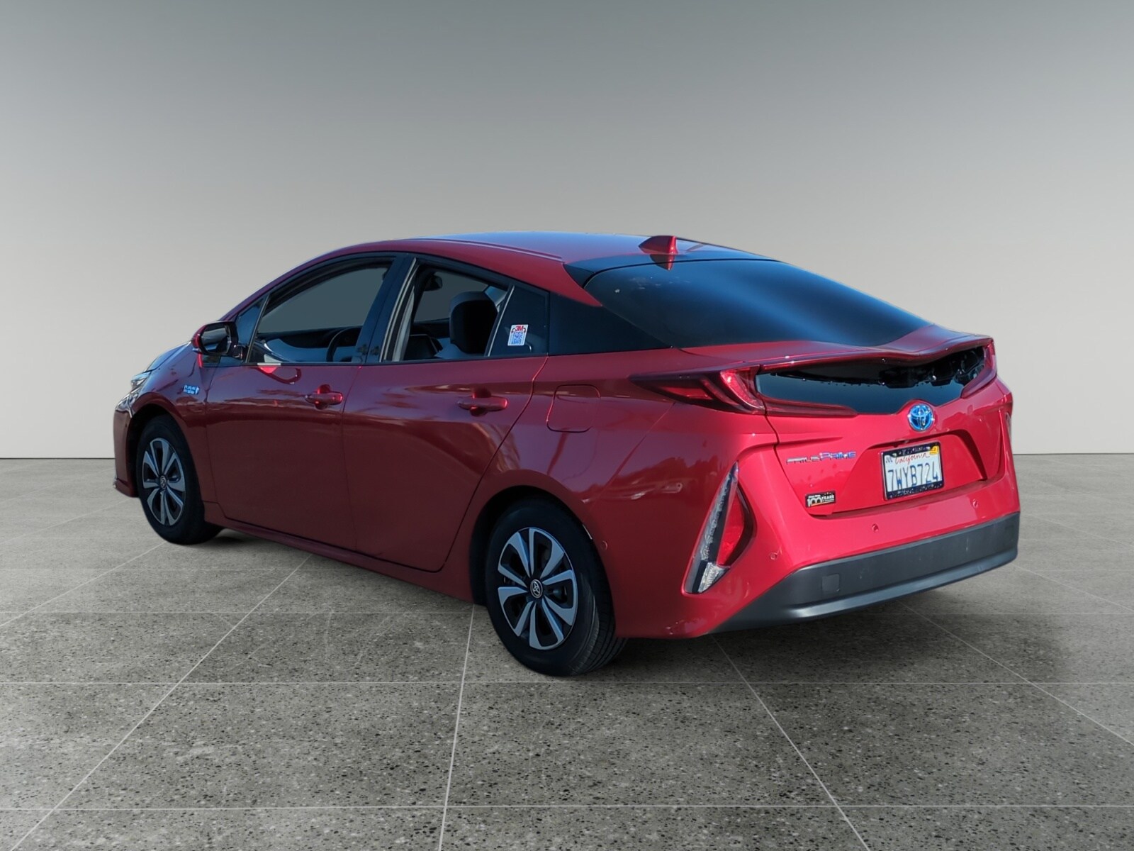 2017 Toyota Prius Prime Advanced photo 3