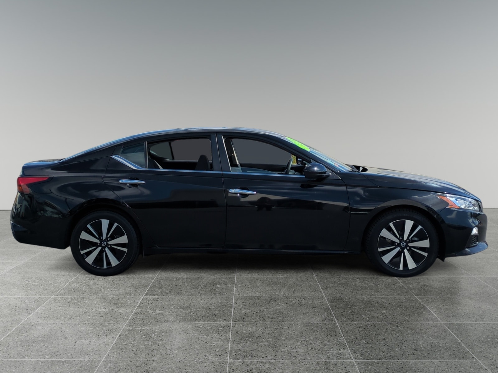 2022 Nissan Altima 2.5 SV photo 6
