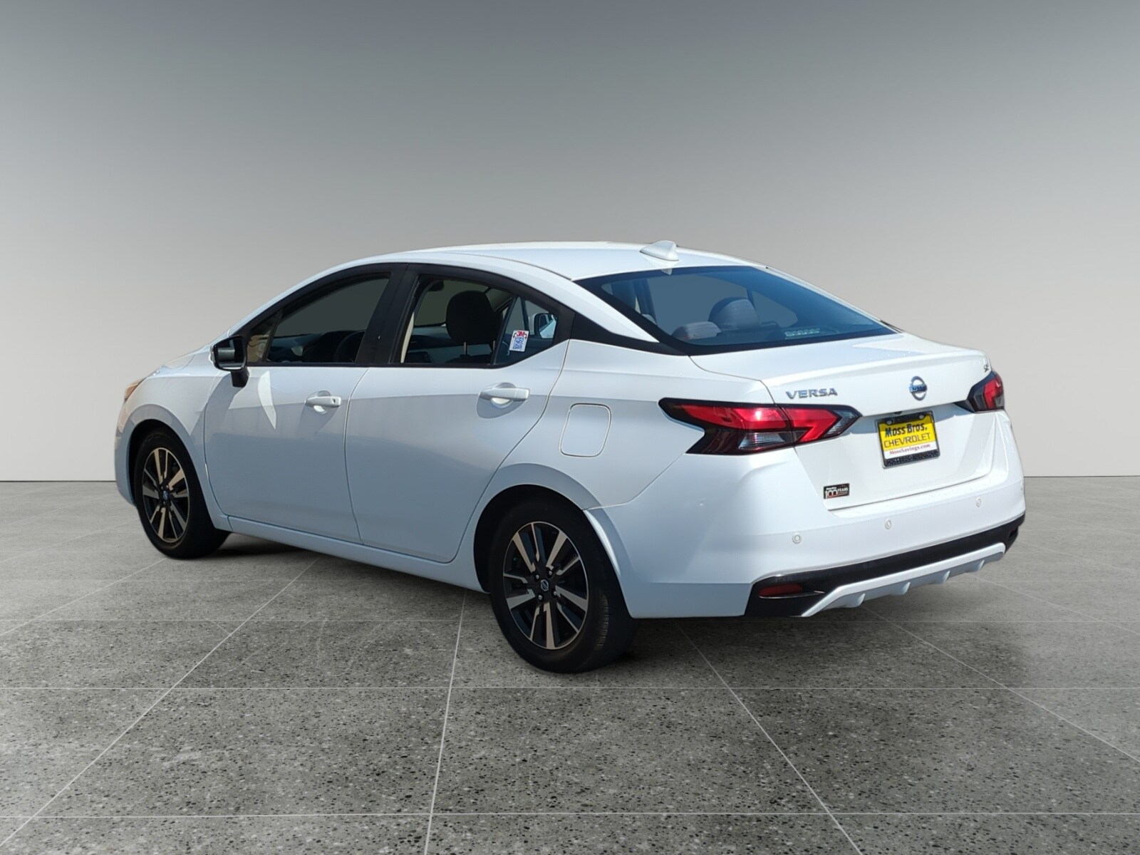 2021 Nissan Versa 1.6 SV photo 3