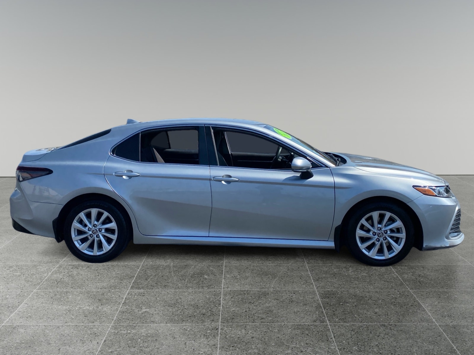 2023 Toyota Camry LE photo 6