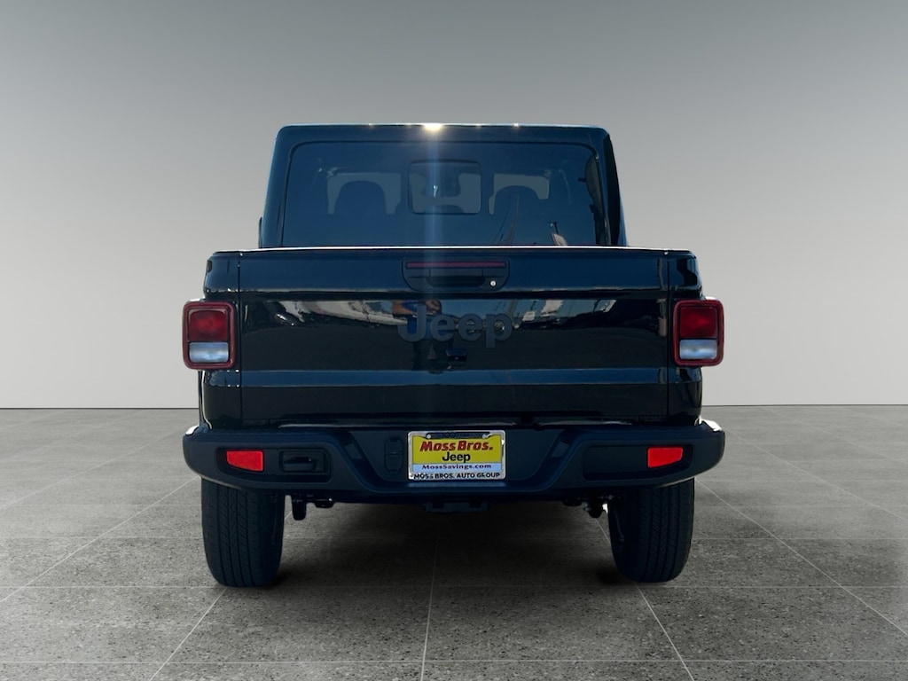 New 2026 Jeep Gladiator Sport Pickup