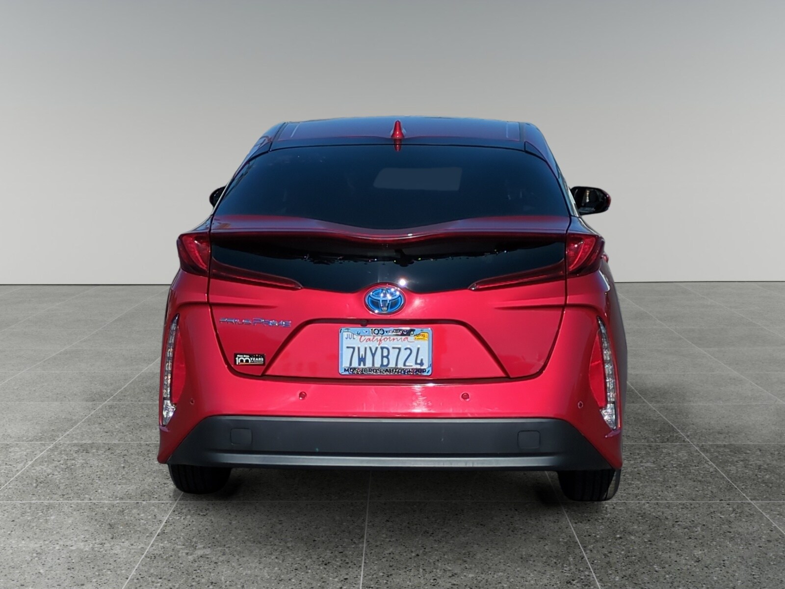 2017 Toyota Prius Prime Advanced photo 4