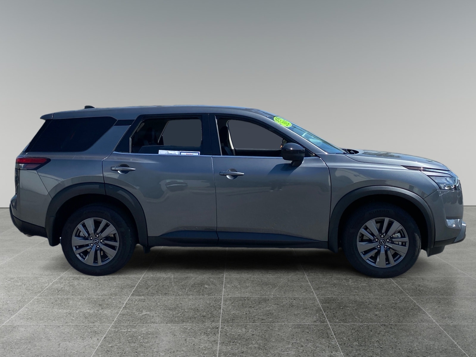 2025 Nissan Pathfinder S photo 6