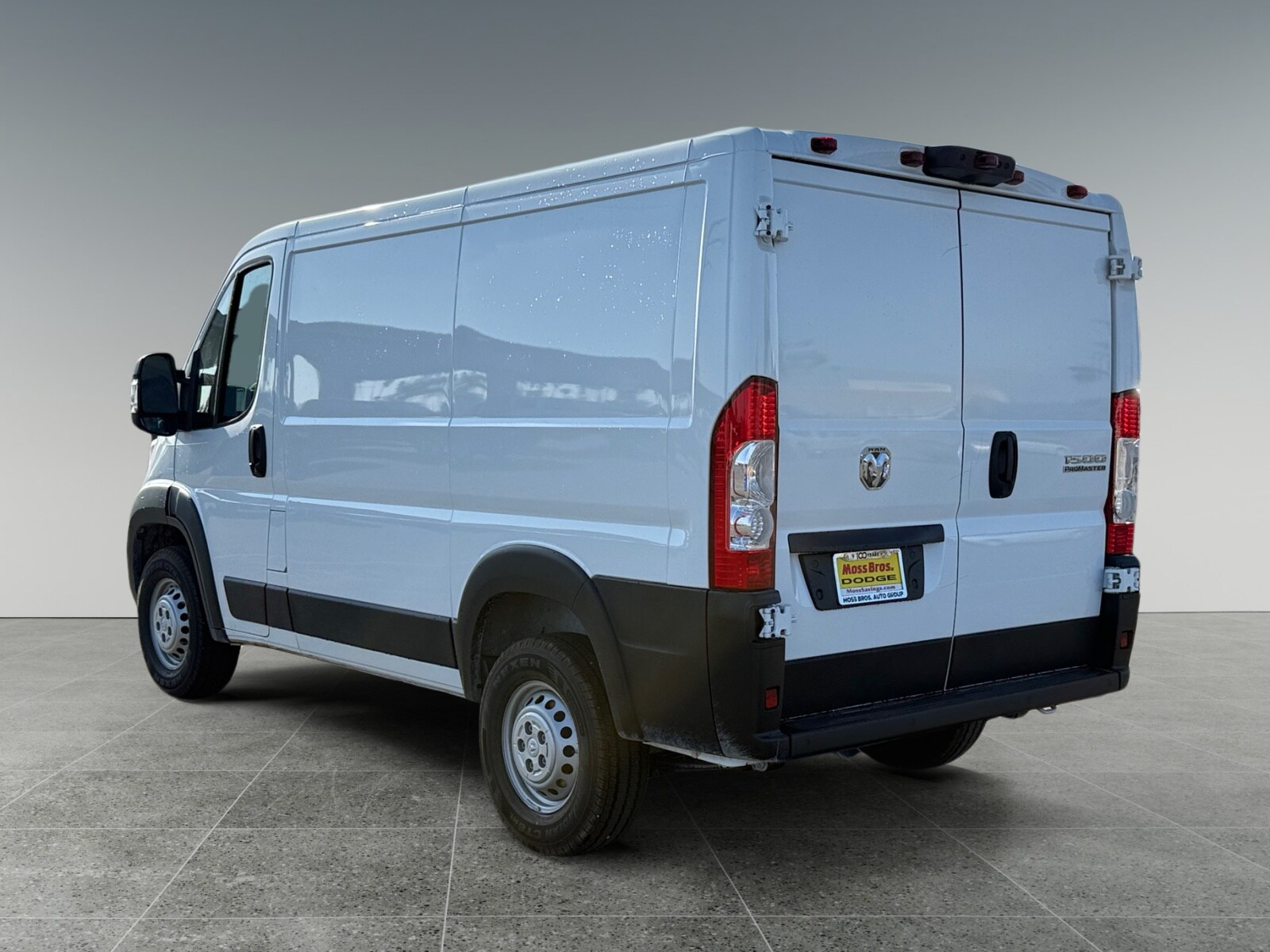 2026 Ram ProMaster 1500 Cargo Van photo 2