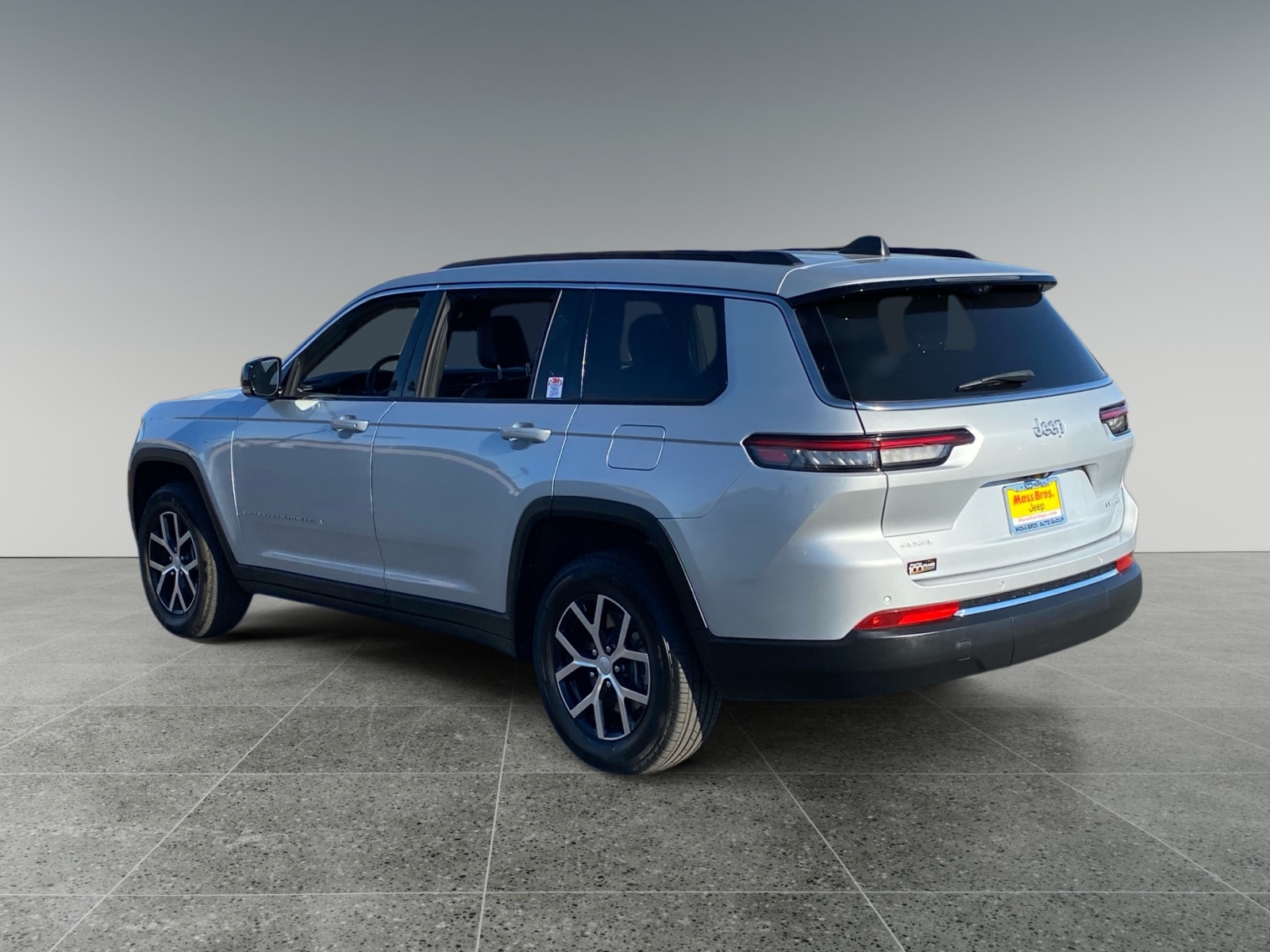 2024 Jeep Grand Cherokee L Limited photo 3