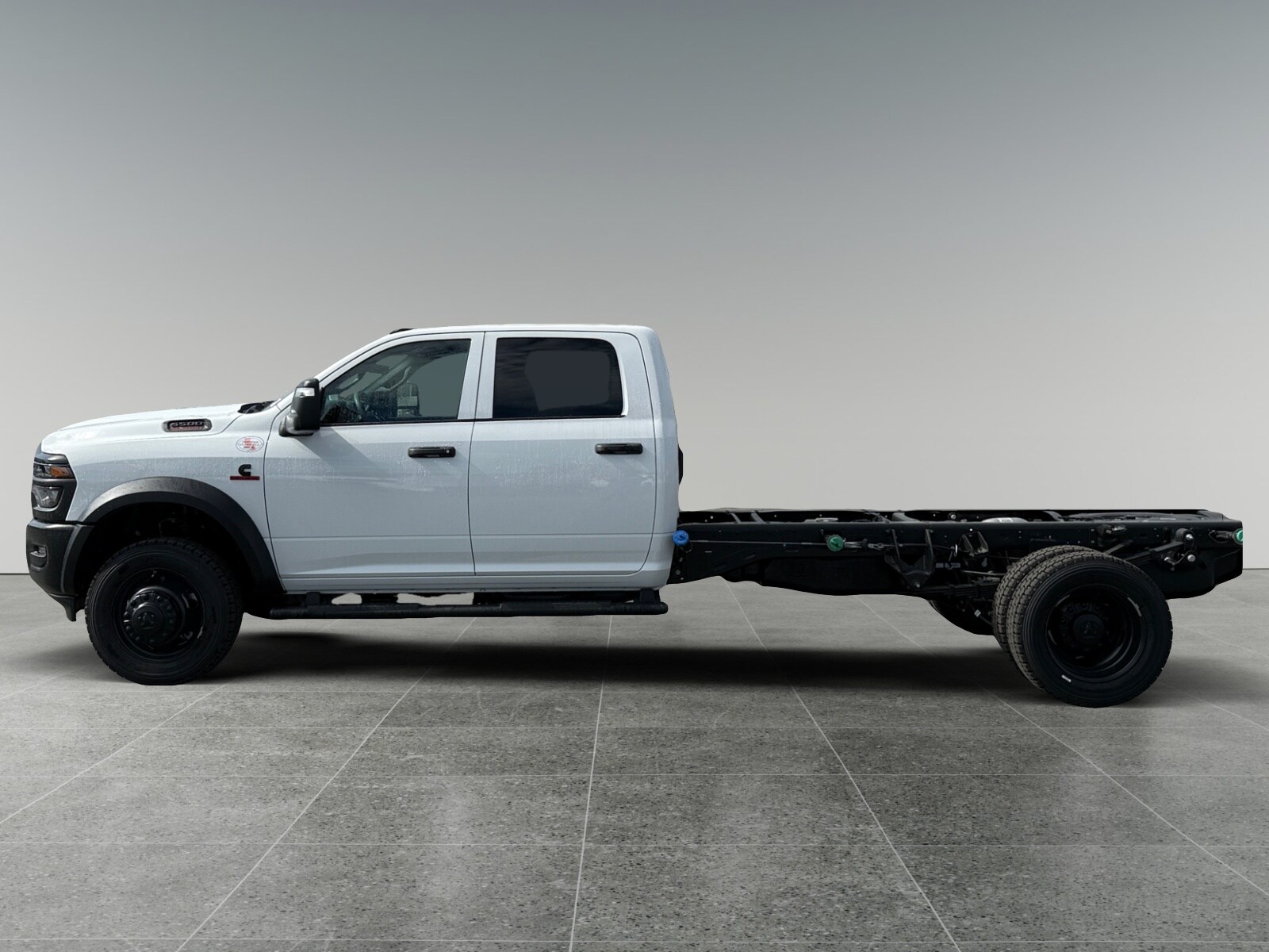 2026 Ram 5500 Tradesman photo 2