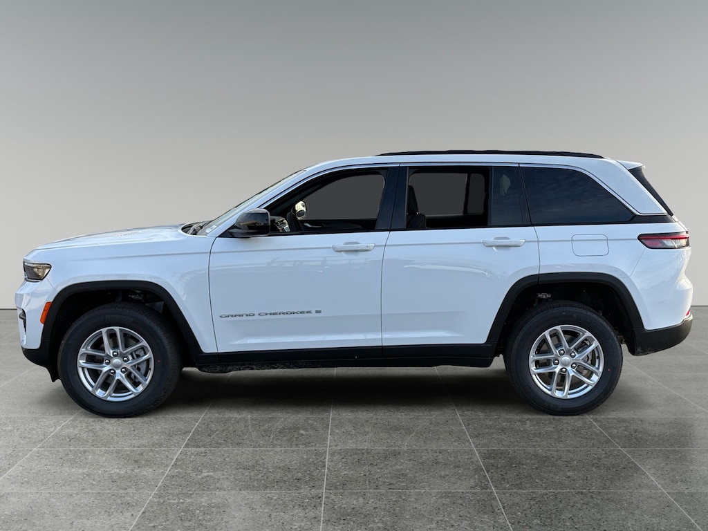 New 2026 Jeep Grand Cherokee Laredo Sport Utility