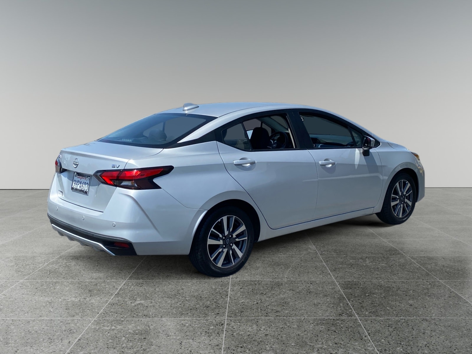 2023 Nissan Versa 1.6 SV photo 5