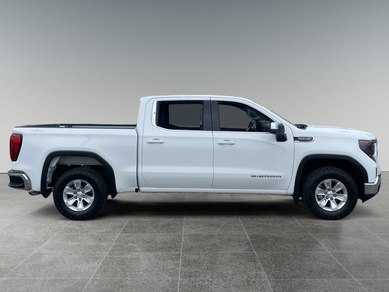 2023 GMC Sierra 1500 SLE photo 6